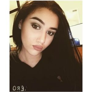 Meet your Posher, Allison